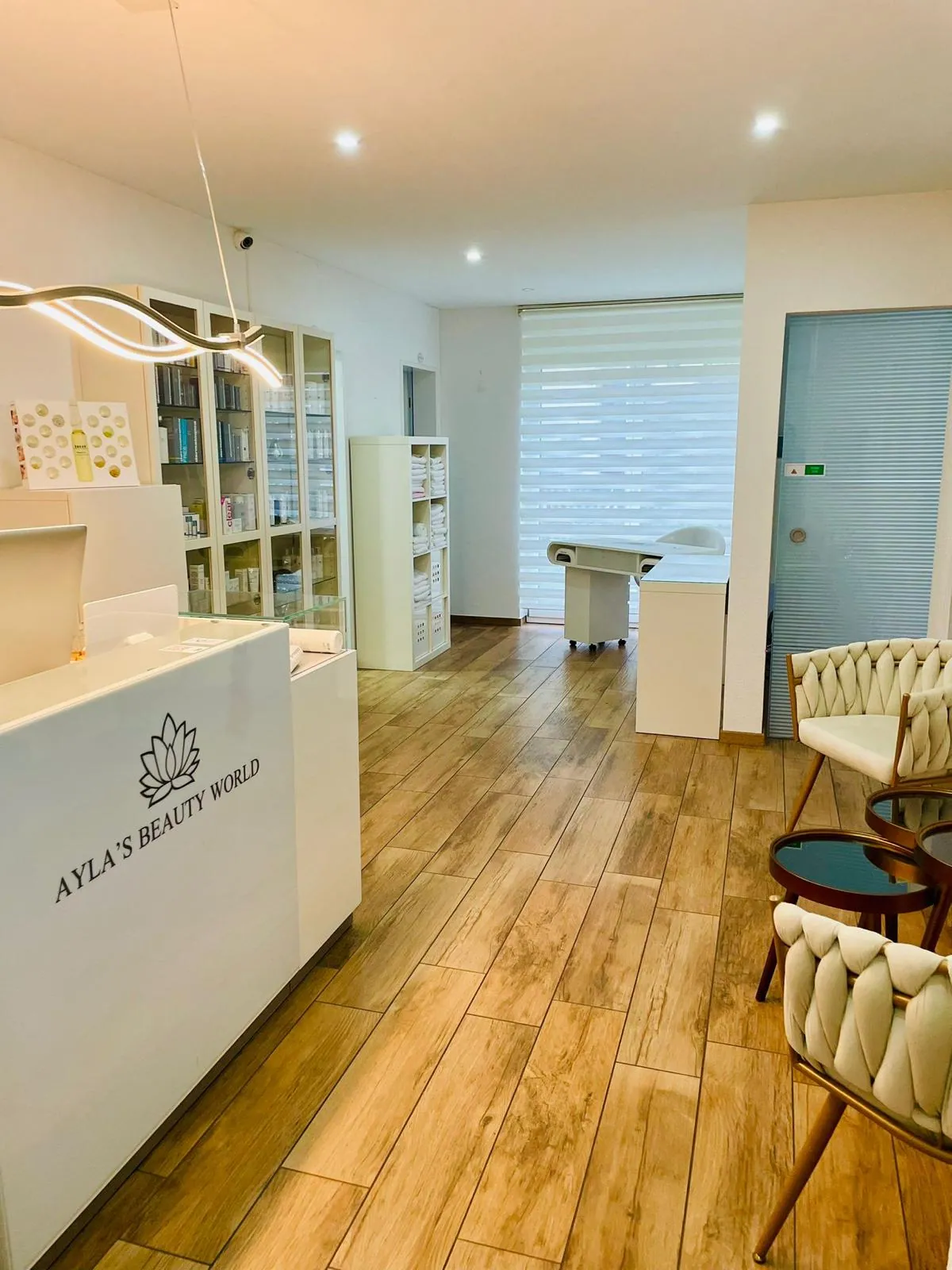 Empfang von Ayla’s Beauty World