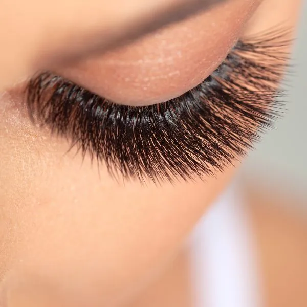 Lange, dichte Wimpern